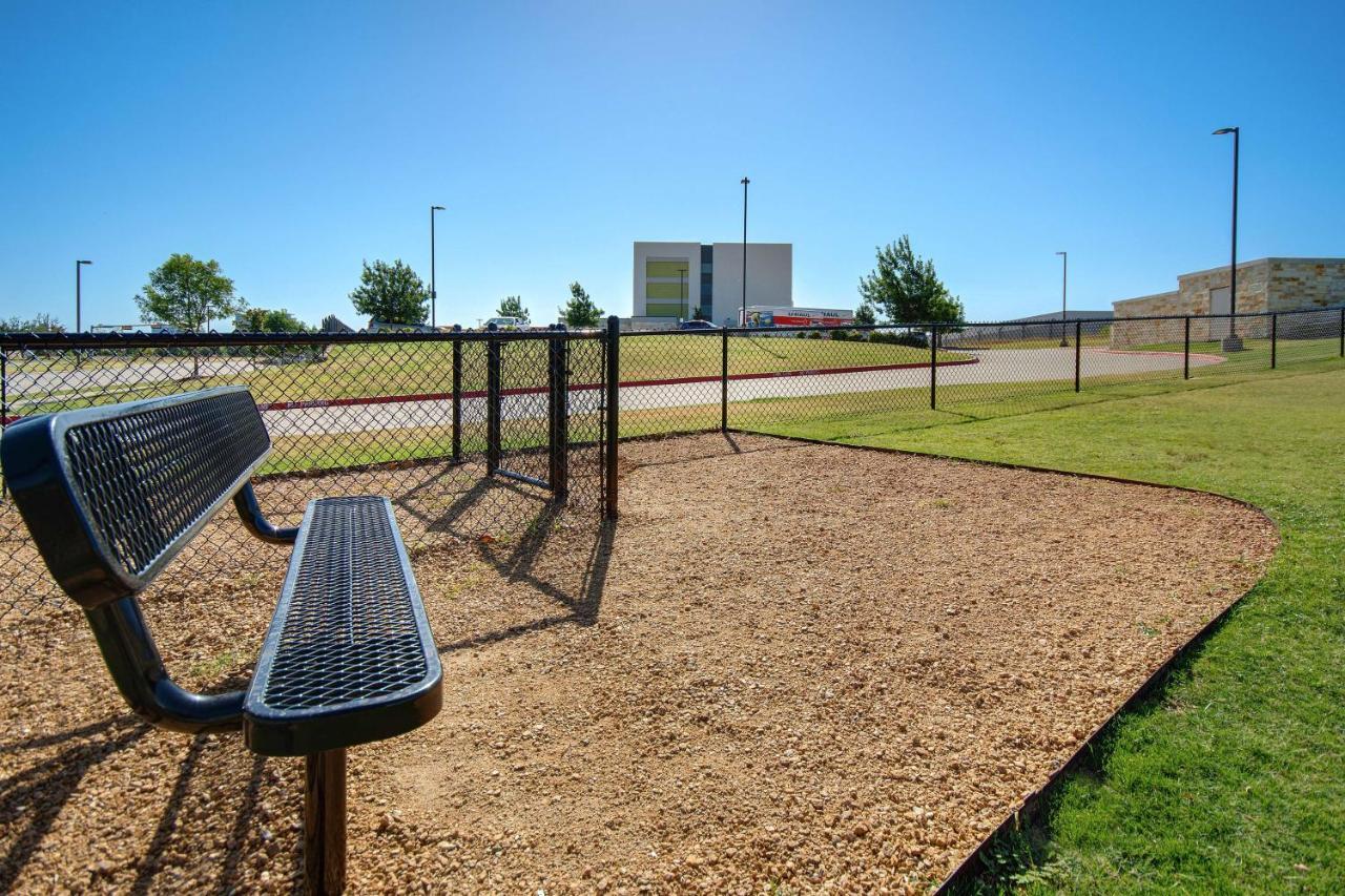 Home2 Suites Plano Legacy West Kültér fotó